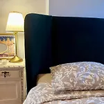 Cozy Apartment Near Bairro Alto