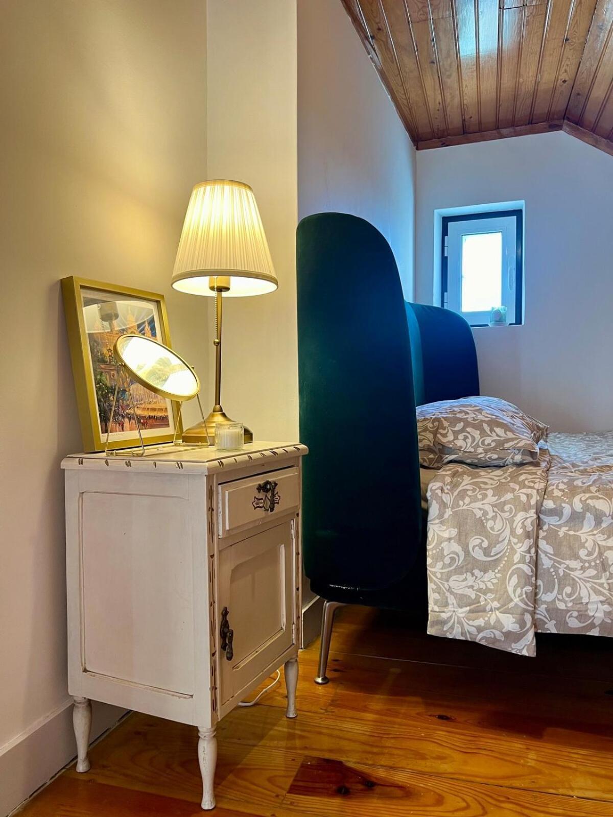 Cozy Near Bairro Alto *